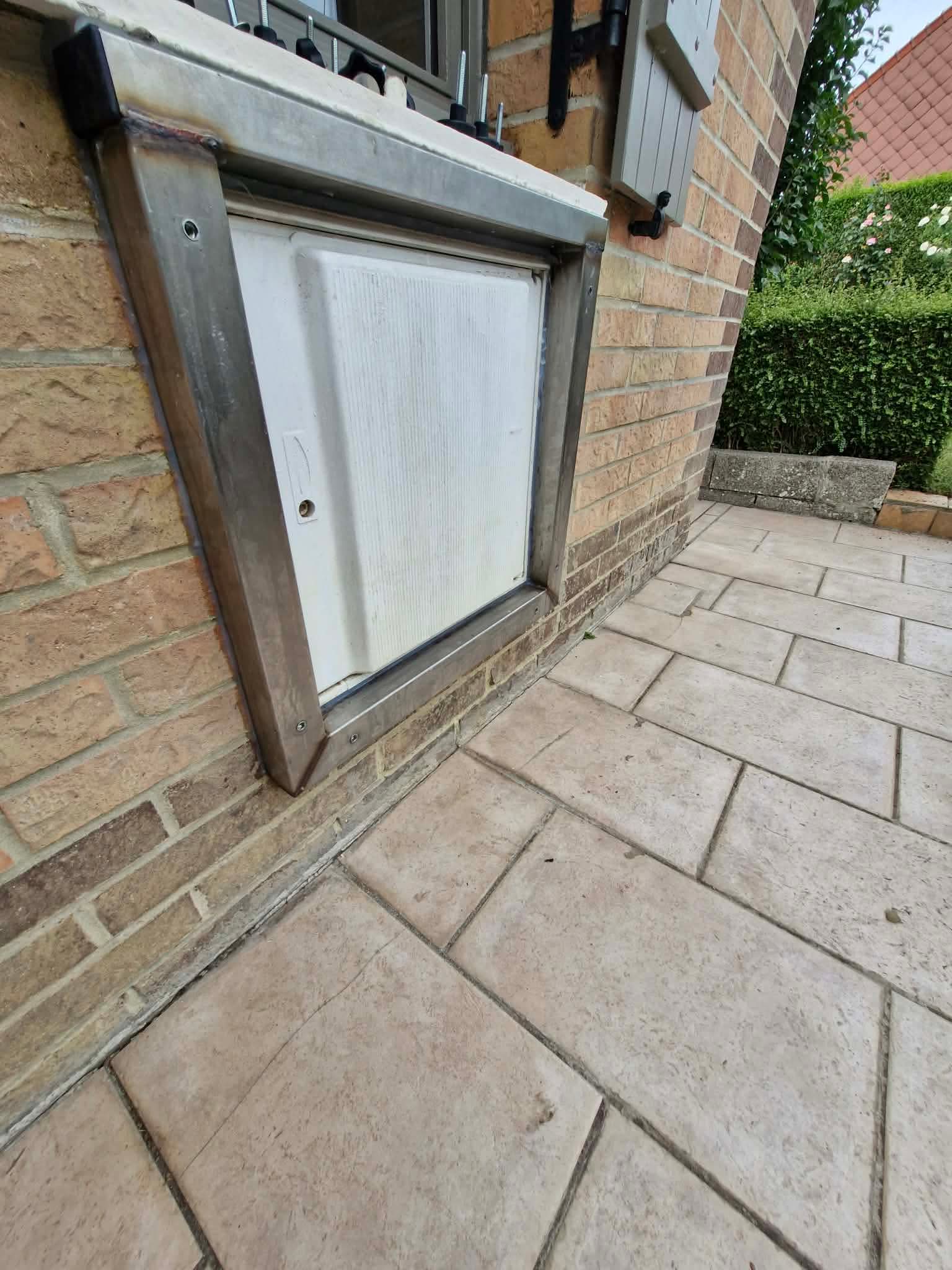 Obturateur sur-mesure pour grille de ventilation ou soupirail - réalisation 3
