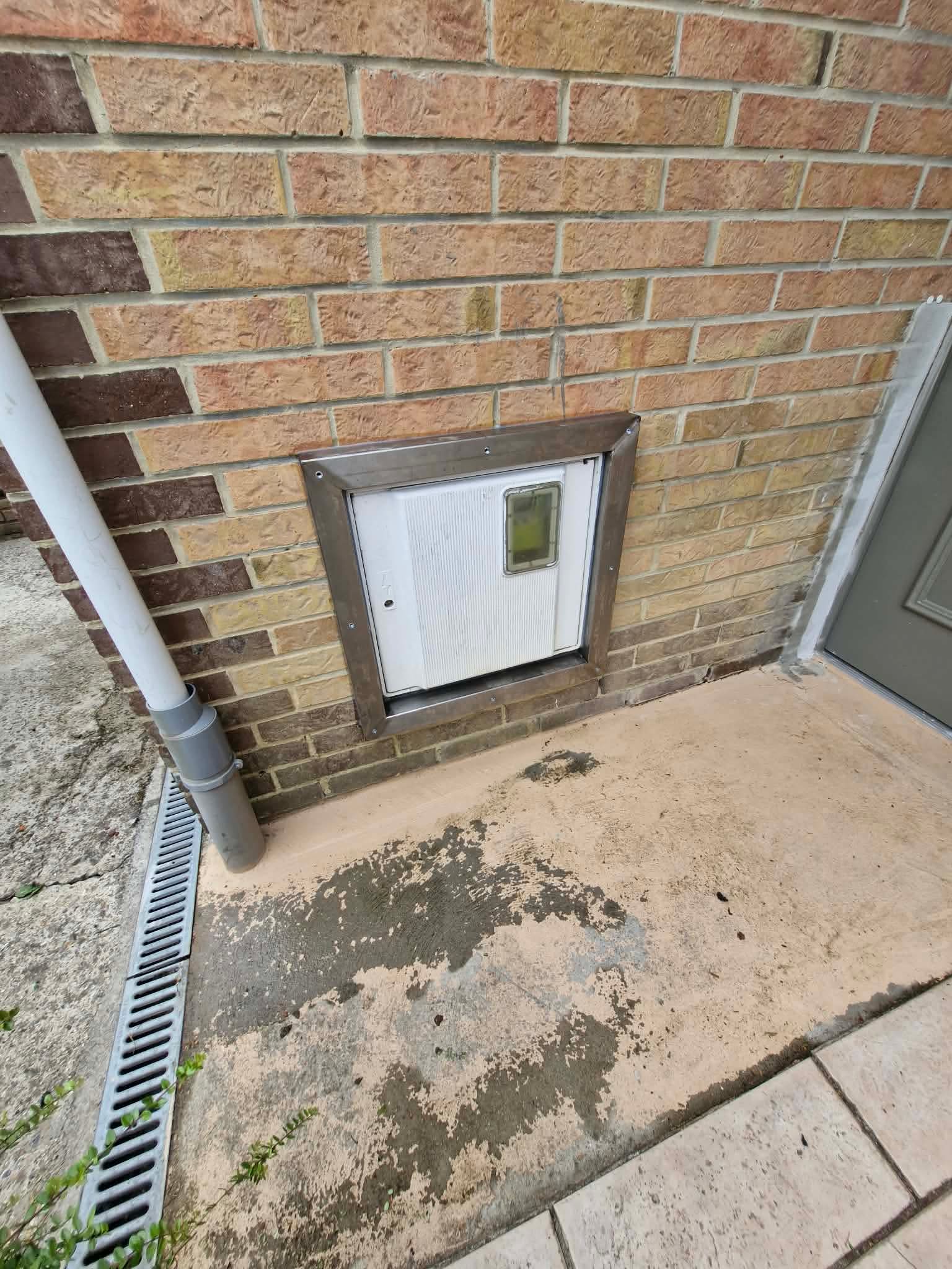 Obturateur sur-mesure pour grille de ventilation ou soupirail - réalisation 6