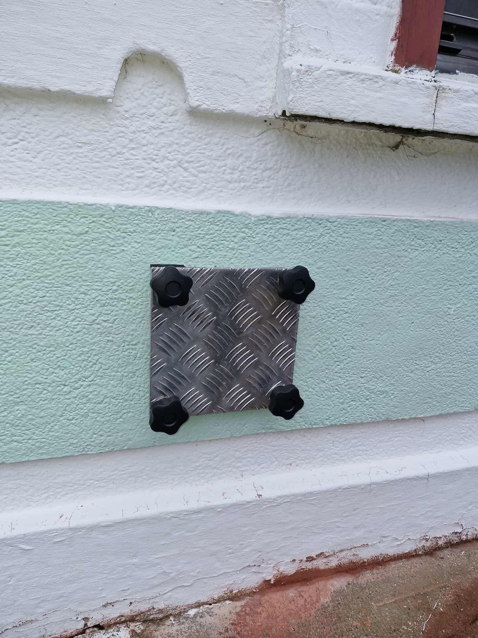 Obturateur sur-mesure pour grille de ventilation et soupirail